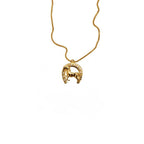 Pingente Ferradura Com Cavalo Cravejado Zircônia Cristal | Banho Ouro 18k