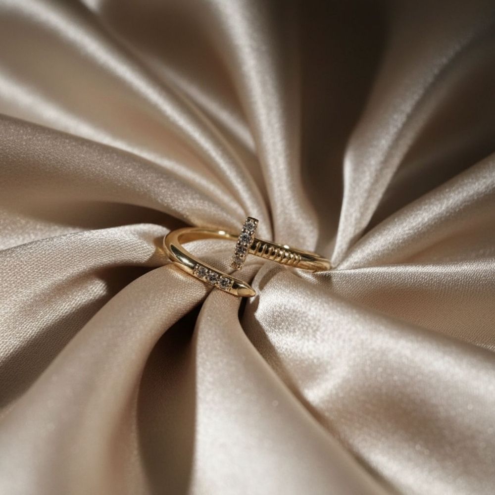Anel Prego Cravejado Zircônia Cristal | Banho Ouro 18k