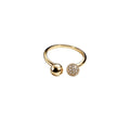 Anel Esfera Lisa Cravejada Zircônia Cristal | Banho Ouro 18k
