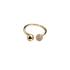 Anel Esfera Lisa Cravejada Zircônia Cristal | Banho Ouro 18k